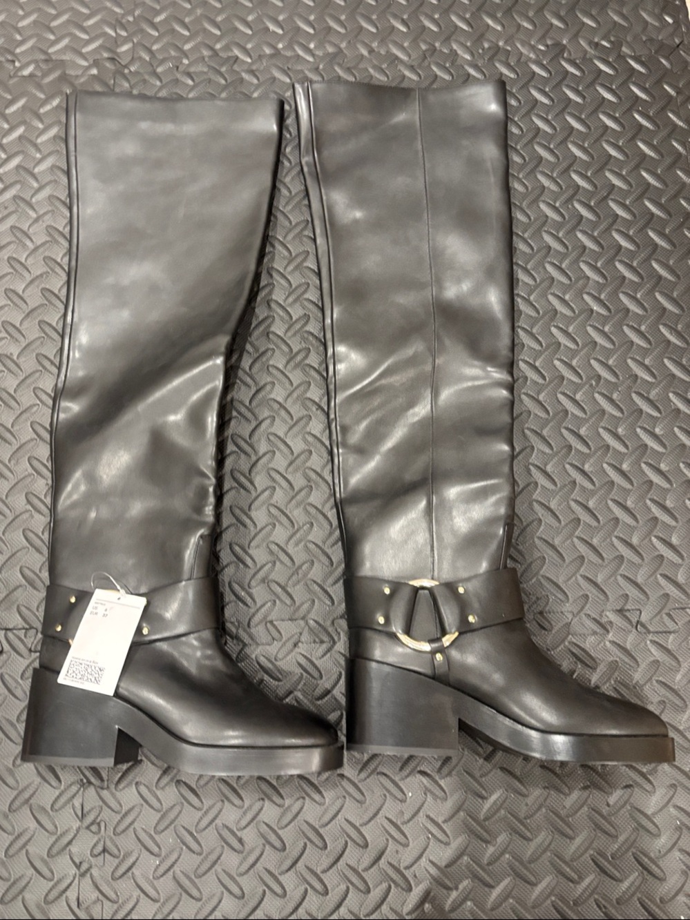 H&M Black Knee-High Platform Boots - Women